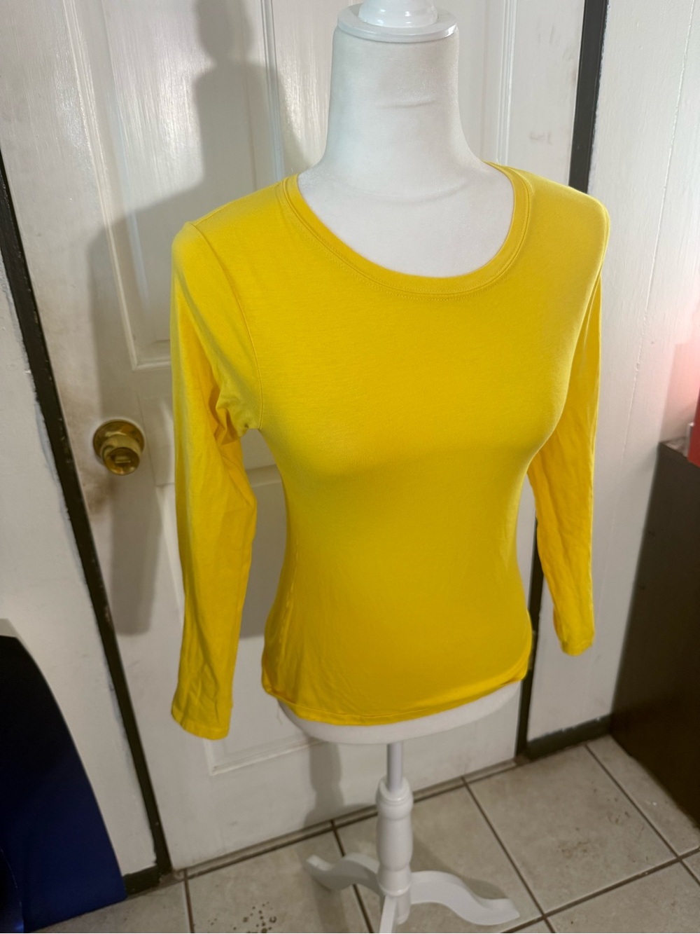 Women's Yellow Long-Sleeve Scoop Neck Top